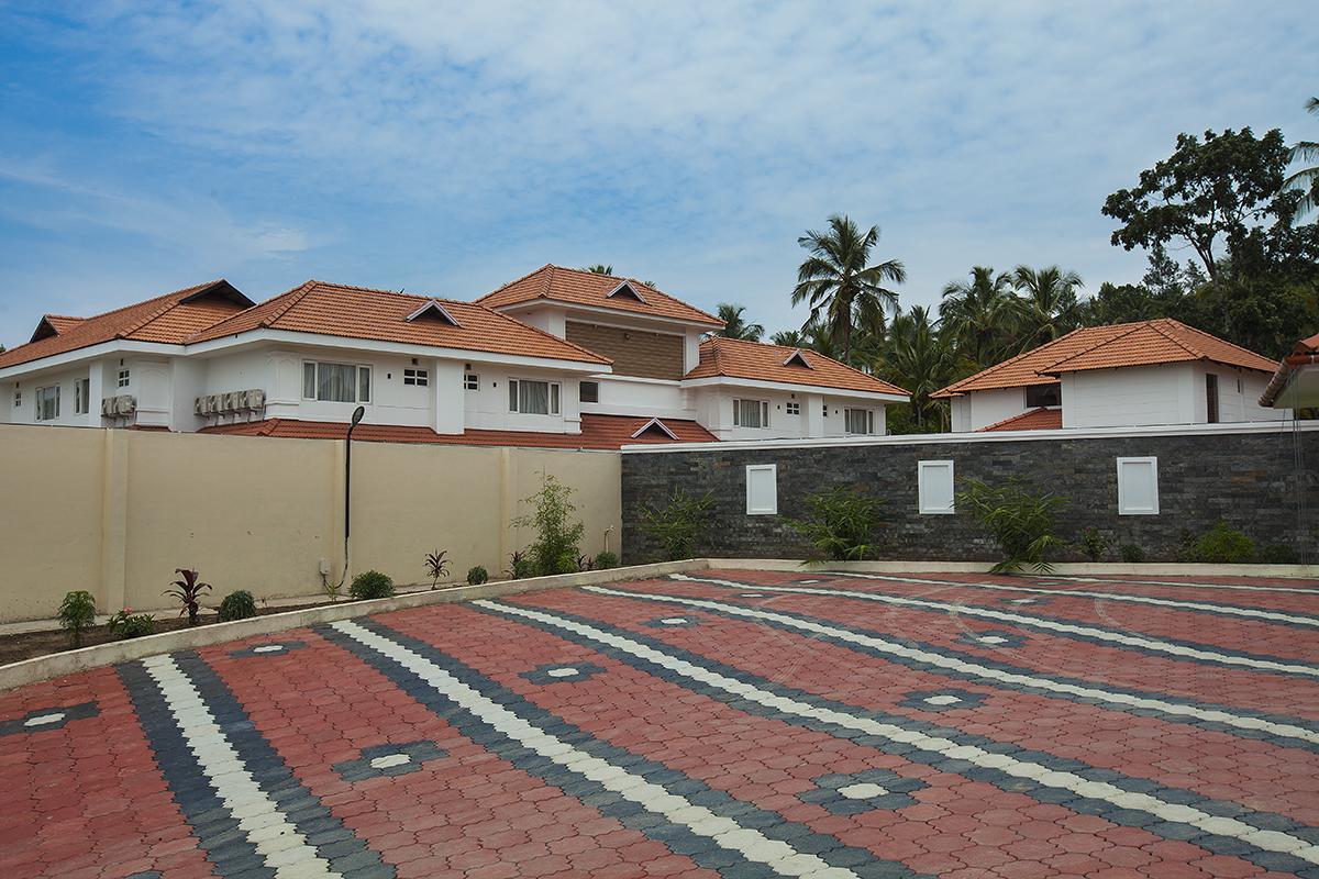Le Coffee Resort Sultan Bathery Esterno foto