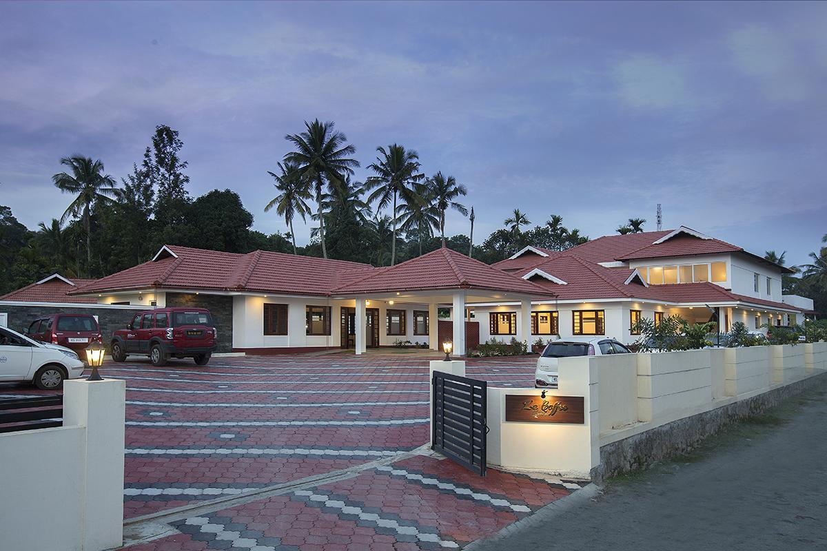 Le Coffee Resort Sultan Bathery Esterno foto